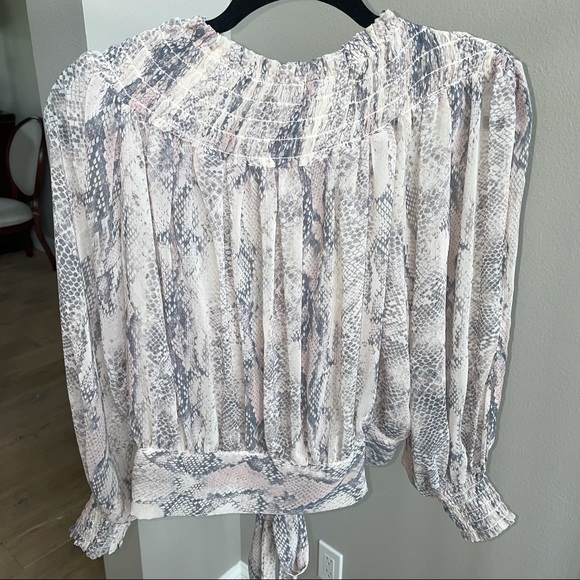 Snakeskin long sleeve top - Picture 2 of 5